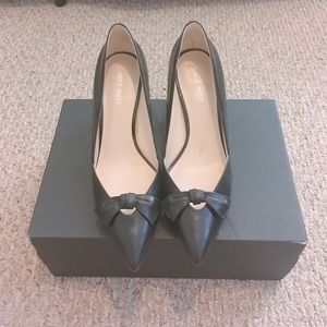 Nine West Leather Pointed Pump Women Size US 8
